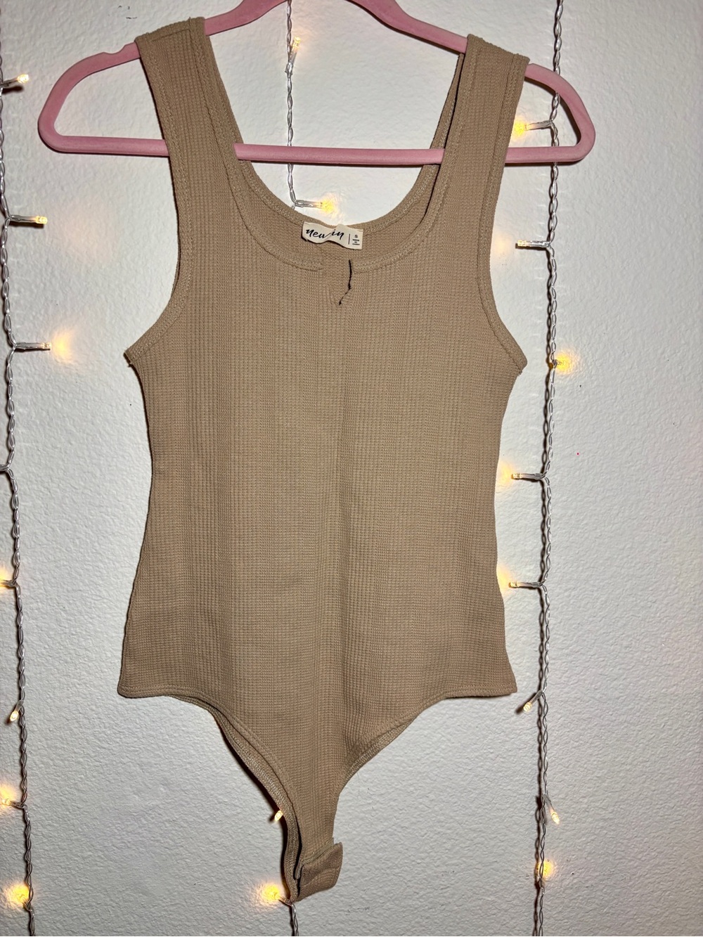 New In Beige Ribbed Waffle Knit Bodysuit | Women’s Size Small